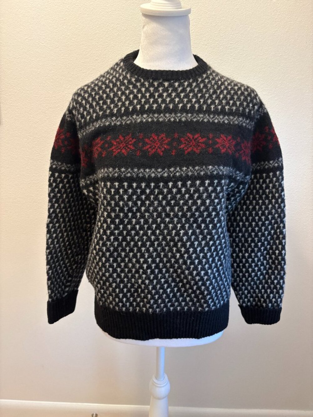 Daniel Cremieux Collection Lambs Wool Women's Sweater Size Medium